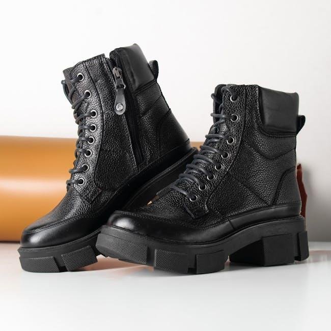 Styling Your Look: Tips and Tricks for Effortless High Fashion Streetwear Combinations